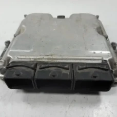RAČUNALNIK MOTORA Renault VELSATIS  2.2 DCI 8200211726