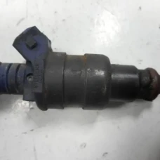 INJEKTOR Renault MEGANE 1997 1.6 866313