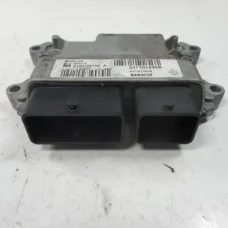 RAČUNALNIK MOTORA Dacia Sandero 2012 1.6 STEPWAY 237101430R
