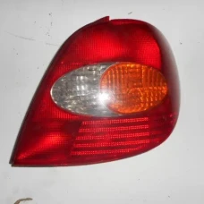 ŠTOP SVIJETLO DESNA Toyota Avensis 2001 