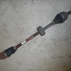 POLUOSOVINA PREDNJA DESNA Dacia Sandero 2010 1.6