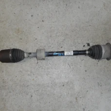 POLUOSOVINA PREDNJA DESNA Fiat Sedici 2007 1.6 4X4 71746741 71743873