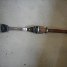 POLUOSOVINA PREDNJA DESNA Renault MODUS 2007 1.4 16V 8200618111