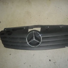 UKRASNA MASKA Mercedes-Benz Vaneo 2003 1.7 CDI