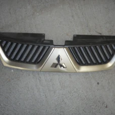UKRASNA MASKA Mitsubishi Outlander 2008 2.0 DID 4WD 7450A037YA