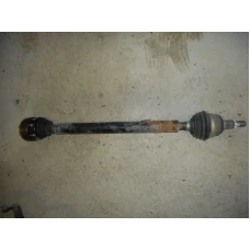 POLUOSOVINA PREDNJA DESNA Audi A3, S3 2001 1.6