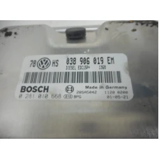 RAČUNALNIK MOTORA Volkswagen Passat 2001 1.9 VARIANT 038906019em