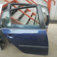 VRATA ZADNJA DESNA Volkswagen Golf 2005 1.9 TDI
