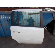 VRATA ZADNJA DESNA Opel Zafira 2006 1.9 DT 16V