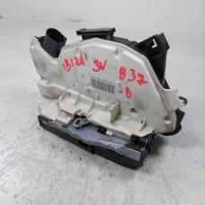 MEHANIZAM ZAKLJUČAVANJA PREDNJA DESNA Seat Ibiza 2011 1.2TSI 5N1837016C