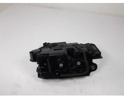 MEHANIZAM ZAKLJUČAVANJA ZADAJ DESNA Škoda Fabia 2011 1.2 TSI AUT. 5N0839016D
