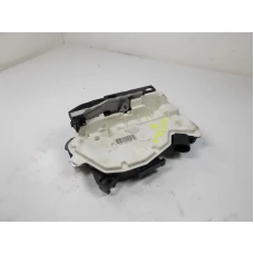 MEHANIZAM ZAKLJUČAVANJA ZADAJ DESNA Škoda Fabia 2011 1.2 TSI AUT. 5N0839016D