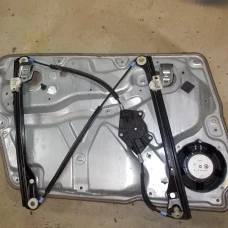 MEHANIZAM STAKLA PREDNJI DESNI Škoda Superb 2006 2.5 TDI AUT. 3B1837462 1C0959802A