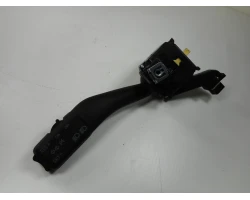 RUČICA POD VOLANOM Volkswagen Golf 2004 V 2.0TDI