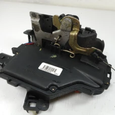 MEHANIZAM ZAKLJUČAVANJA ZADAJ DESNA Audi A2 2003 1.4 16V 8Z0 839 016D