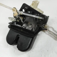 MEHANIZAM ZAKLJUČAVANJA PRTLJAŽNIH VRATA Audi A2 2003 1.4 16V