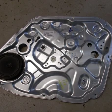 MEHANIZAM STAKLA PREDNJI DESNI Kia Venga 2012 1.4 D 824811P000