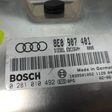 RAČUNALNIK MOTORA Audi A4, S4 2002 2.5TDI 8E0907401