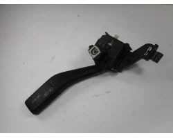 RUČICA POD VOLANOM Volkswagen Golf 2005 V. 2.0TDI