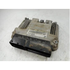 RAČUNALNIK MOTORA Saab 9-3 2005 ESTATE 1.9 TIDS 0281011970