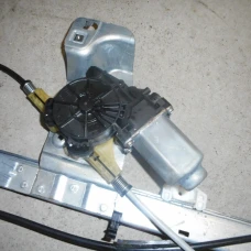 MEHANIZAM STAKLA PREDNJI DESNI Renault KANGOO 2010 1.5 DCI