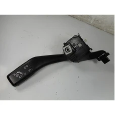 RUČICA POD VOLANOM Volkswagen Golf 2008 2.0 TDI VI. 1K0953513E