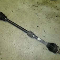 POLUOSOVINA PREDNJA DESNA Kia Cee'd 2009 1.4 Procee'd