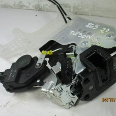 MEHANIZAM ZAKLJUČAVANJA ZADAJ DESNA Hyundai Tucson 2009 2.0 2WD 814202E000