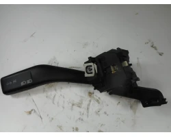 RUČICA POD VOLANOM Volkswagen Golf 2004 1.9TDI