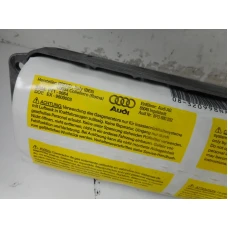 DESNI AIRBAG Audi A3, S3 2006 2.0FSI 8P0880202