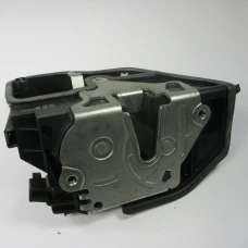 MEHANIZAM ZAKLJUČAVANJA PREDNJA DESNA BMW 5 2005 530D AUT. 7154628