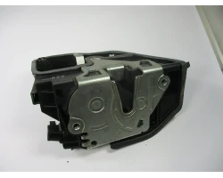 MEHANIZAM ZAKLJUČAVANJA PREDNJA DESNA BMW 5 2005 530D AUT. 7154628