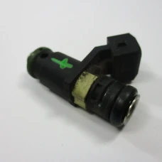 INJEKTOR Renault CLIO III 2009 1.2 16V 8200885287