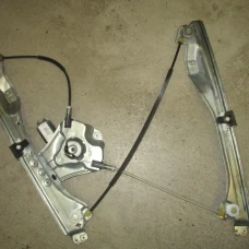 MEHANIZAM STAKLA PREDNJI DESNI Renault CLIO III 2012 1.2 16V