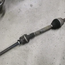 POLUOSOVINA PREDNJA DESNA Renault LAGUNA 2006 GRANDTOUR 2.0 DCI