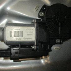 MEHANIZAM STAKLA PREDNJI DESNI Kia Cee'd 2009 1.4