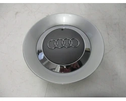 UKRASNA LETVICA Audi A4, S4 2006  4F0601165B