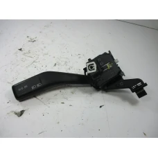 RUČICA POD VOLANOM Volkswagen Golf 2004 V. 1.9TDI 1K0953513
