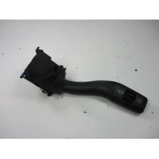 RUČICA POD VOLANOM Audi A4, S4 2005 1.9 TDI 4E0953503