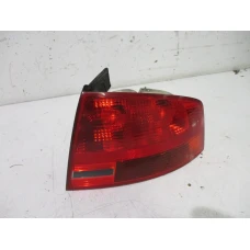 ŠTOP SVIJETLO DESNA Audi A4, S4 2005 1.9 TDI