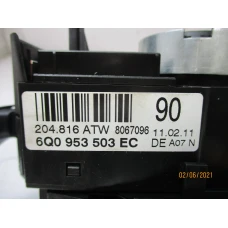 RUČICA POD VOLANOM Volkswagen Polo 2011 1.4 6Q0953503EC