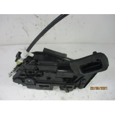 MEHANIZAM ZAKLJUČAVANJA PREDNJA DESNA Volkswagen Polo 2010 1.6TDI 5K1837016