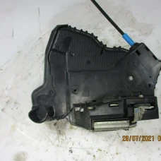 MEHANIZAM ZAKLJUČAVANJA PREDNJA DESNA Toyota Auris 2011 1.6