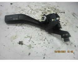 RUČICA POD VOLANOM Volkswagen Golf 2006 V. 1.9TDI