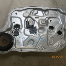MEHANIZAM STAKLA PREDNJI DESNI Kia Cee'd 2008 1.4 402054D