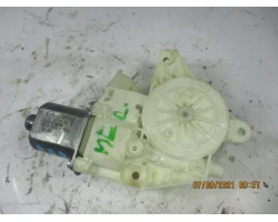 MEHANIZAM STAKLA PREDNJA LIJEVA Mercedes-Benz B-Klasse 2012 180D A2469065100