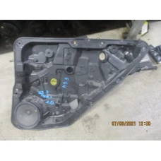 MEHANIZAM STAKLA ZADNJA DESNA Mercedes-Benz B-Klasse 2012 180D
