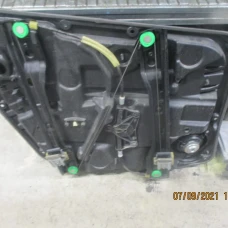 MEHANIZAM STAKLA PREDNJI DESNI Mercedes-Benz B-Klasse 2012 180D