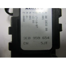 SENZOR RAZNO Volkswagen Passat 2008 2.0TDI VARIANT 3C0959654