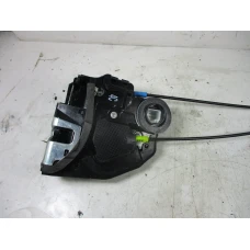 MEHANIZAM ZAKLJUČAVANJA ZADAJ DESNA Toyota Auris 2013 1.6 6905005050